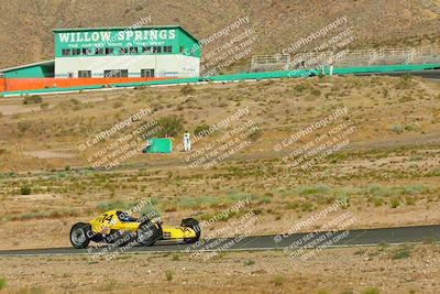 media/Jun-01-2025-CalClub SCCA (Sun) [[eae223c5dd]]/Group 3/Qualifying/